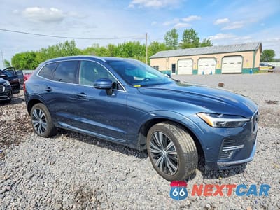 Czwarte zdjęcie samochodu z boku: 2022 VOLVO XC60 B6 INSCRIPTION VIN:YV4062RL2N1952066 - miniatura