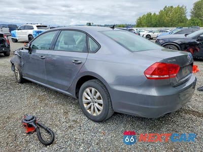 Drugie zdjęcie samochodu z przodu: 2012 VOLKSWAGEN PASSAT S VIN:1VWAP7A31CC019982 - miniatura