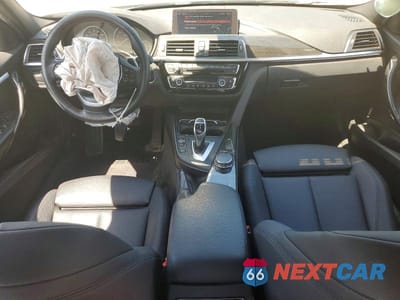 Zdjęcie 8 z 12 samochodu: 2018 BMW 330 XI VIN:WBA8D9G5XJNU71510 - miniatura