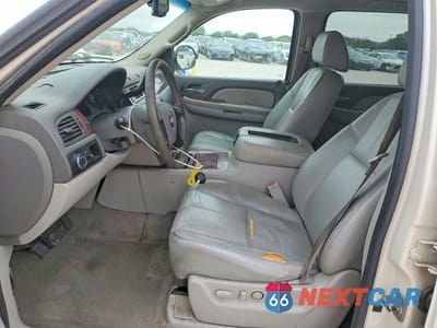 Zdjęcie 7 z 13 samochodu: 2008 CHEVROLET SUBURBAN C1500 LS VIN:1GNFC16098R270762 - miniatura