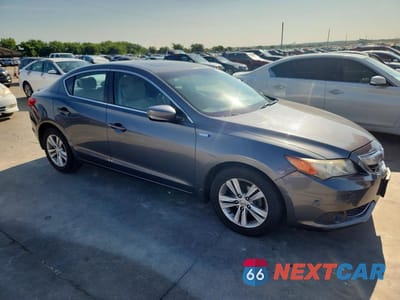 Czwarte zdjęcie samochodu z boku: 2013 ACURA ILX HYBRID TECH VIN:19VDE3F72DE300296 - miniatura