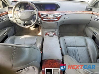 Zdjęcie 8 z 12 samochodu: 2007 MERCEDES-BENZ S 550 VIN:WDDNG71XX7A060576 - miniatura