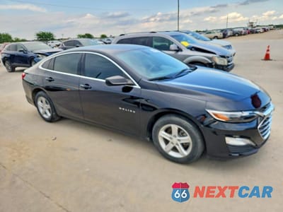Czwarte zdjęcie samochodu z boku: 2019 CHEVROLET MALIBU LS VIN:1G1ZB5ST2KF187966 - miniatura