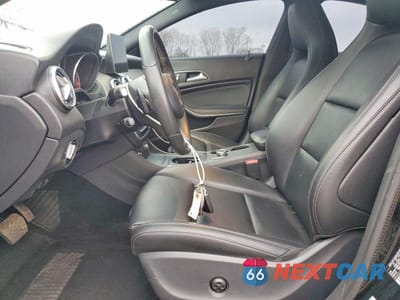 Zdjęcie 7 z 13 samochodu: 2018 MERCEDES-BENZ CLA 250 VIN:WDDSJ4EB1JN622673 - miniatura