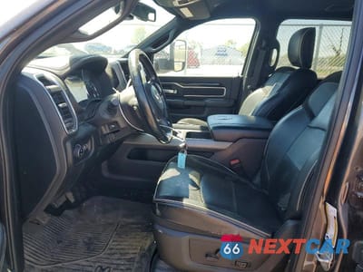 Zdjęcie 7 z 12 samochodu: 2020 RAM 3500 LARAMIE VIN:3C63RRJL5LG196010 - miniatura
