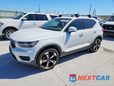 2019 VOLVO XC40 T5 MOMENTUM YV4162XZ8K2014946 - główne zdjęcie licytacji z USA - miniatura