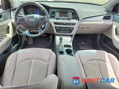 Zdjęcie 8 z 12 samochodu: 2015 HYUNDAI SONATA ECO VIN:5NPE24AA1FH118097 - miniatura