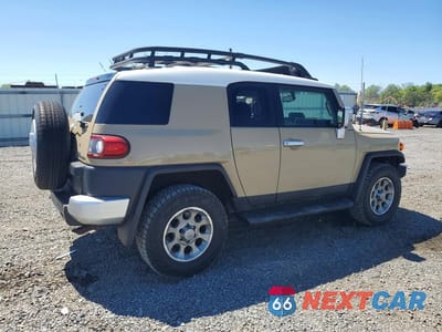 Trzecie zdjęcie samochodu z tyłu: 2012 TOYOTA FJ CRUISER BASE VIN:JTEBU4BF0CK148658 - miniatura