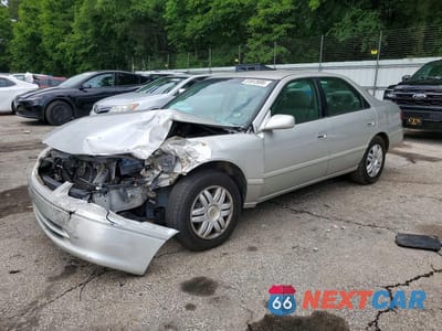 2001 TOYOTA CAMRY LE 4T1BG22K01U031771 - główne zdjęcie licytacji z USA - miniatura