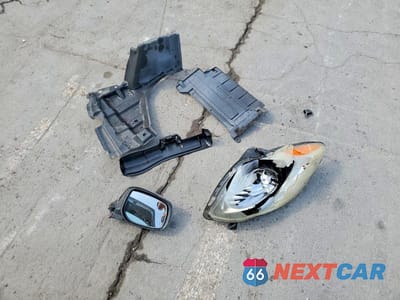 Zdjęcie 13 z 14 samochodu: 2010 TOYOTA YARIS BASE VIN:JTDKT4K38A5297988 - miniatura