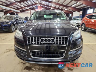 Piąte zdjęcie samochodu w środku: 2015 AUDI Q7 PREMIUM PLUS VIN:WA1LGAFE8FD020011 - miniatura