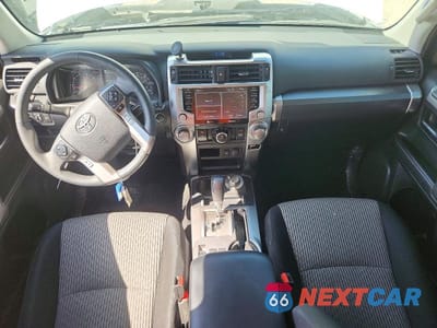 Zdjęcie 8 z 14 samochodu: 2023 TOYOTA 4RUNNER SR5 VIN:JTEMU5JR7P6133714 - miniatura