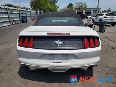 Zdjęcie 6 z 12 samochodu: 2015 FORD MUSTANG VIN:1FATP8EM2F5377515 - miniatura