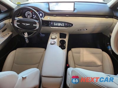 Zdjęcie 8 z 12 samochodu: 2023 GENESIS GV70 2.5T STANDARD VIN:KMUMADTB8PU120227 - miniatura