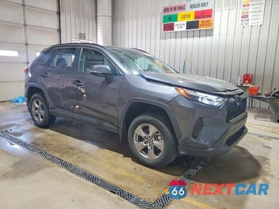 Czwarte zdjęcie samochodu z boku: 2025 TOYOTA RAV4 XLE VIN:2T3P1RFV9SW561749 - miniatura