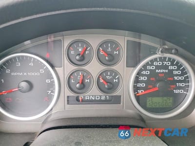 Zdjęcie 9 z 12 samochodu: 2005 FORD F150 VIN:1FTPX14535NB21315 - miniatura