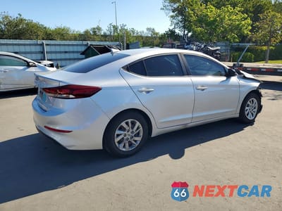 Trzecie zdjęcie samochodu z tyłu: 2017 HYUNDAI ELANTRA SE VIN:KMHD74LF3HU357922 - miniatura