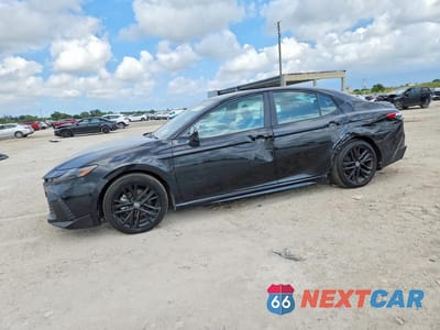 2025 TOYOTA CAMRY SE 4T1DAACK7SU036308 - główne zdjęcie licytacji z USA - miniatura
