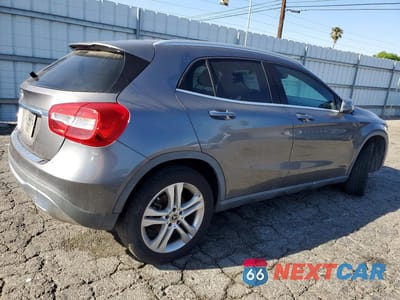 Trzecie zdjęcie samochodu z tyłu: 2018 MERCEDES-BENZ GLA 250 VIN:WDCTG4EB8JJ455789 - miniatura