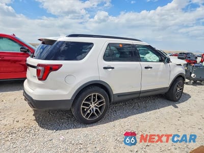 Trzecie zdjęcie samochodu z tyłu: 2016 FORD EXPLORER SPORT VIN:1FM5K8GT9GGC58898 - miniatura