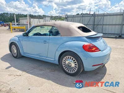 Drugie zdjęcie samochodu z przodu: 2015 VOLKSWAGEN BEETLE 1.8T VIN:3VW517AT2FM818241 - miniatura