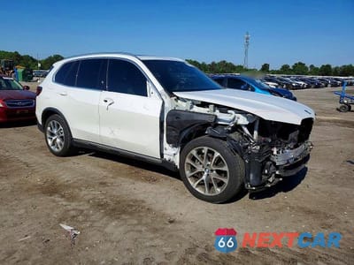 Czwarte zdjęcie samochodu z boku: 2024 BMW X5 XDRIVE40I VIN:5UX23EU05R9S46542 - miniatura