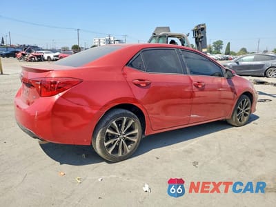 Trzecie zdjęcie samochodu z tyłu: 2017 TOYOTA COROLLA SE VIN:5YFBURHE2HP678428 - miniatura