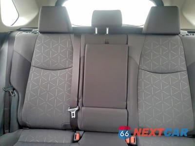 Zdjęcie 10 z 13 samochodu: 2025 TOYOTA RAV4 XLE VIN:JTMP1RFV2SJ045473 - miniatura