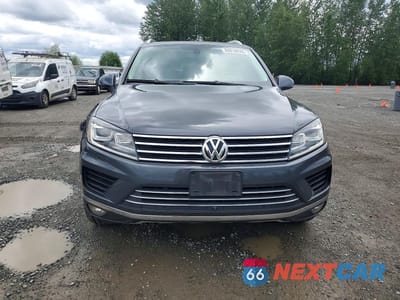 Piąte zdjęcie samochodu w środku: 2015 VOLKSWAGEN TOUAREG V6 TDI VIN:WVGEP9BP7FD003944 - miniatura
