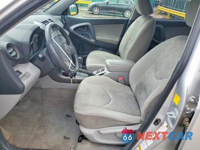 Zdjęcie 7 z 13 samochodu: 2010 TOYOTA RAV4 BASE VIN:JTMBF4DV6A5033769 - miniatura