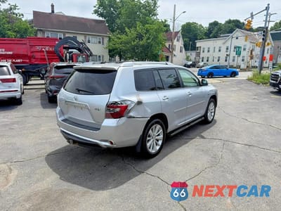 Trzecie zdjęcie samochodu z tyłu: 2010 TOYOTA HIGHLANDER HYBRID LIMITED VIN:JTEJW3EH5A2043009 - miniatura