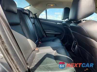 Zdjęcie 10 z 12 samochodu: 2015 CHRYSLER 300 VIN:2C3CCAAG4FH922432 - miniatura