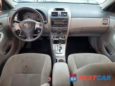 Zdjęcie 8 z 12 samochodu: 2012 TOYOTA COROLLA LE VIN:2T1BU4EE6CC787099 - miniatura