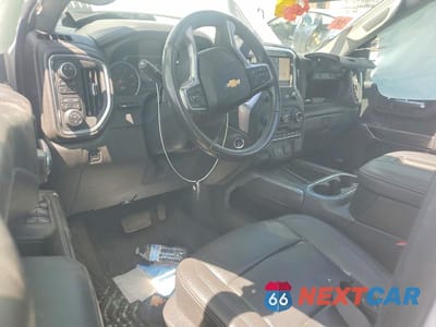 Zdjęcie 8 z 12 samochodu: 2022 CHEVROLET SILVERADO K2500 HEAVY DUTY LTZ VIN:1GC4YPEY8NF100031 - miniatura