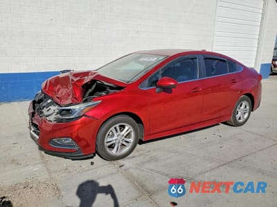 2017 CHEVROLET CRUZE LT 1G1BE5SMXH7217929 - główne zdjęcie licytacji z USA - miniatura