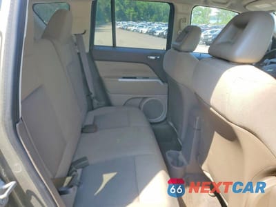 Zdjęcie 11 z 13 samochodu: 2008 JEEP COMPASS SPORT VIN:1J8FT47W08D661298 - miniatura