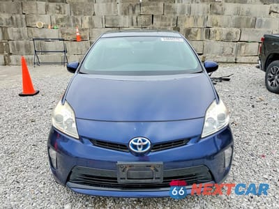 Piąte zdjęcie samochodu w środku: 2013 TOYOTA PRIUS THREE VIN:JTDKN3DU9D1726500 - miniatura