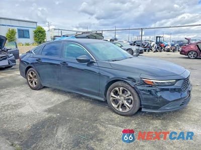 Czwarte zdjęcie samochodu z boku: 2023 HONDA ACCORD LX VIN:1HGCY1F25PA033781 - miniatura