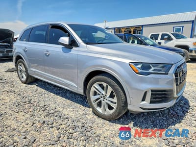 Czwarte zdjęcie samochodu z boku: 2022 AUDI Q7 PREMIUM PLUS VIN:WA1LJBF77ND007760 - miniatura