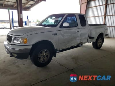 2002 FORD F150 2FTRX08L32CA61890 - główne zdjęcie licytacji z USA - miniatura