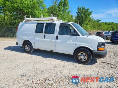 Czwarte zdjęcie samochodu z boku: 2013 CHEVROLET EXPRESS G2500 VIN:1GCWGFCA7D1902884 - miniatura