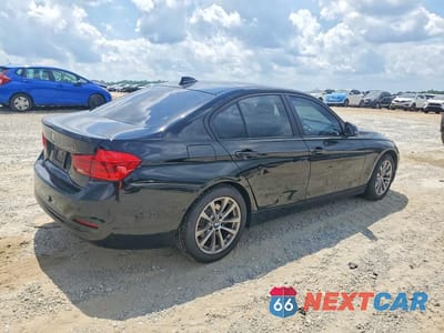 Trzecie zdjęcie samochodu z tyłu: 2017 BMW 320 I VIN:WBA8E1G36HNU16690 - miniatura