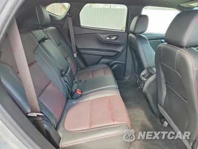Zdjęcie 11 z 14 samochodu: 2021 CHEVROLET BLAZER RS VIN:3GNKBKRS7MS561269 - miniatura