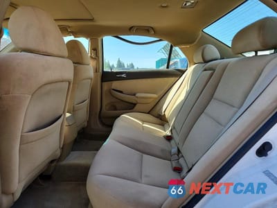 Zdjęcie 10 z 12 samochodu: 2007 HONDA ACCORD EX VIN:1HGCM56717A174023 - miniatura