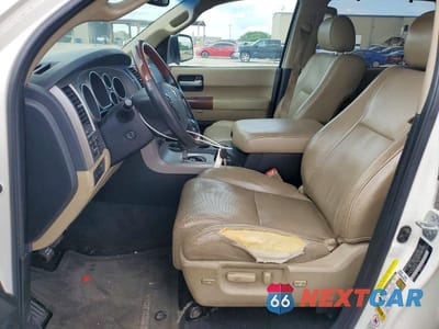 Zdjęcie 7 z 13 samochodu: 2013 TOYOTA SEQUOIA PLATINUM VIN:5TDYY5G1XDS049622 - miniatura