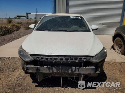 Piąte zdjęcie samochodu w środku: 2017 HYUNDAI ELANTRA SE VIN:5NPD74LF0HH143260 - miniatura