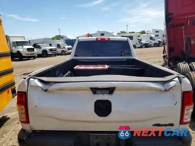 Zdjęcie 10 z 13 samochodu: 2023 RAM 3500 TRADESMAN VIN:3C63RRGL8PG509502 - miniatura