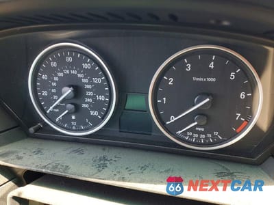 Zdjęcie 9 z 12 samochodu: 2008 BMW 528 I VIN:WBANU53548CT00016 - miniatura