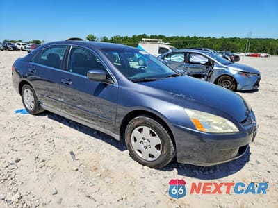 Czwarte zdjęcie samochodu z boku: 2005 HONDA ACCORD LX VIN:1HGCM56415A073258 - miniatura