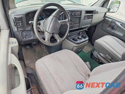 Zdjęcie 8 z 13 samochodu: 2006 GMC SAVANA G1500 VIN:1GKFH15T861201616 - miniatura